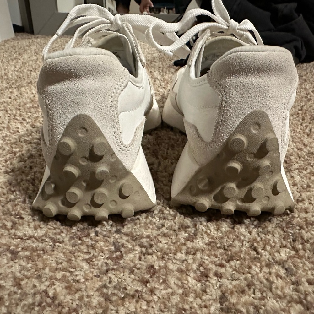 New balance 327 like new!